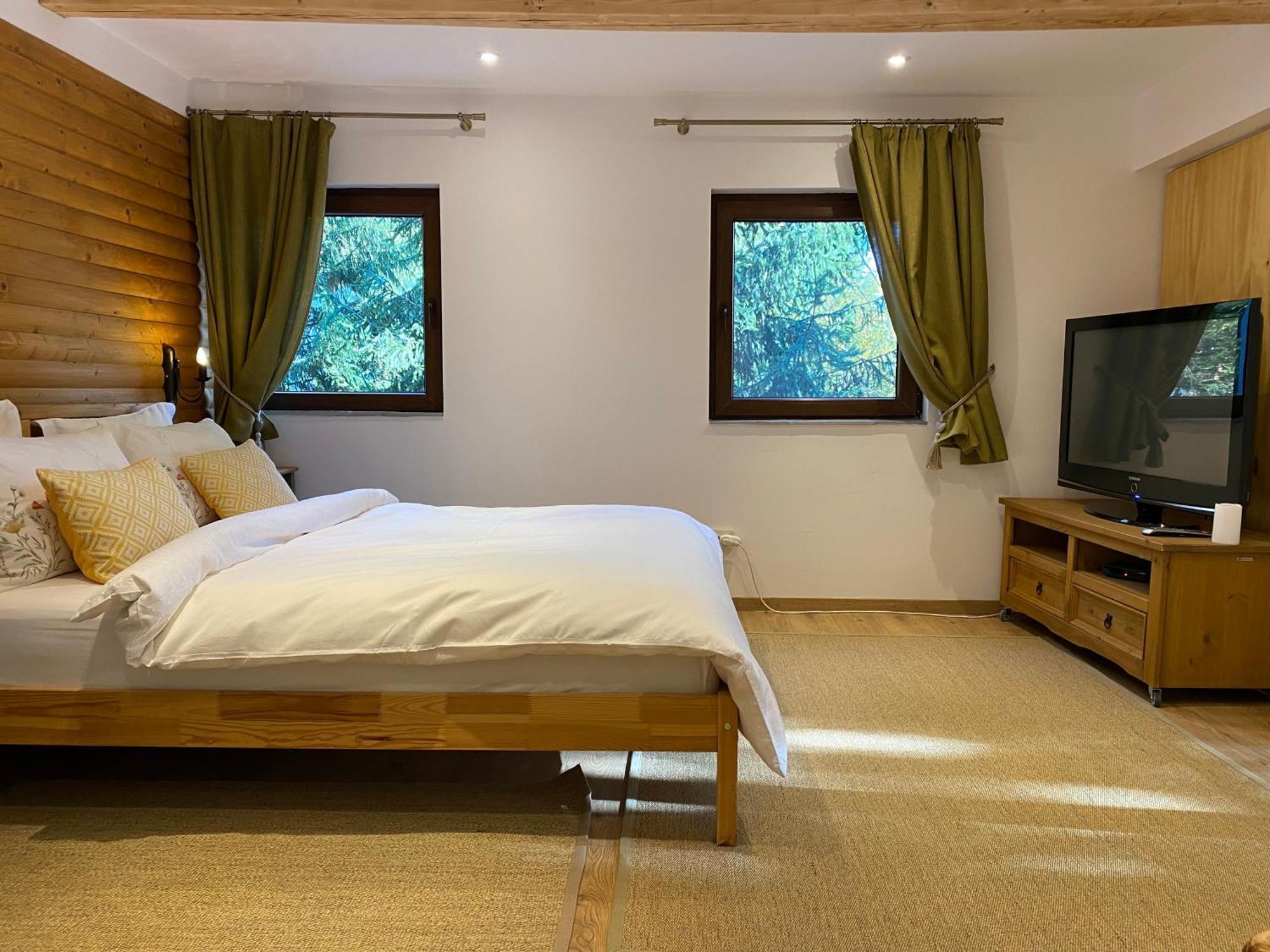 Mountain Chalet - Cabana La Muntele Baisorii Muntele Cacovei  Exteriör bild