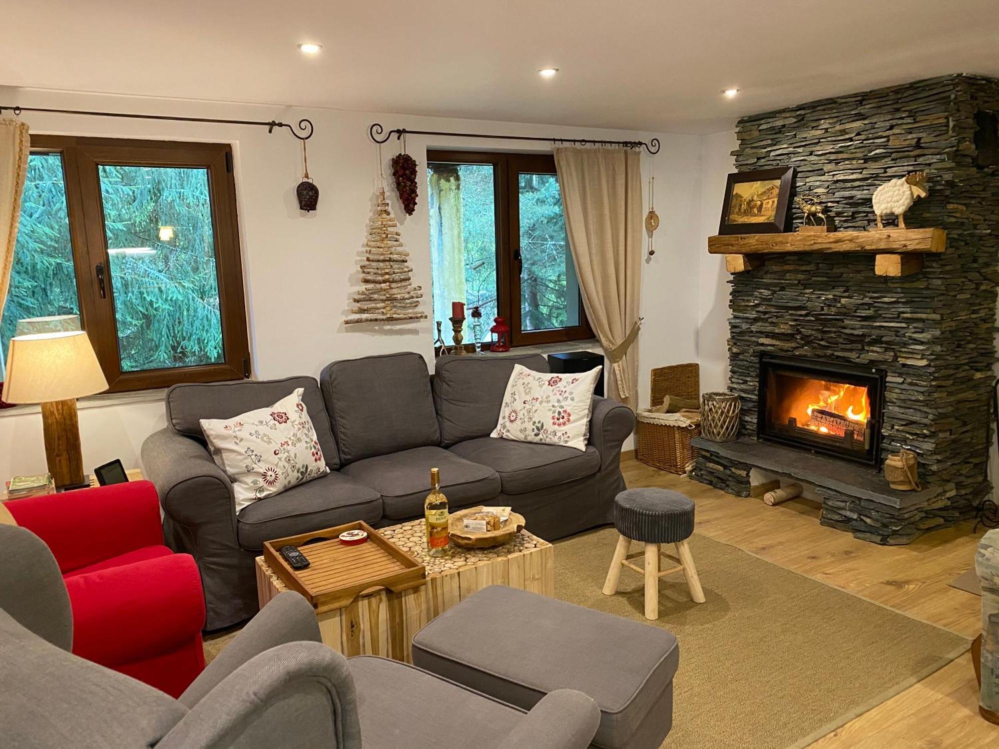 Mountain Chalet - Cabana La Muntele Baisorii Muntele Cacovei  Exteriör bild